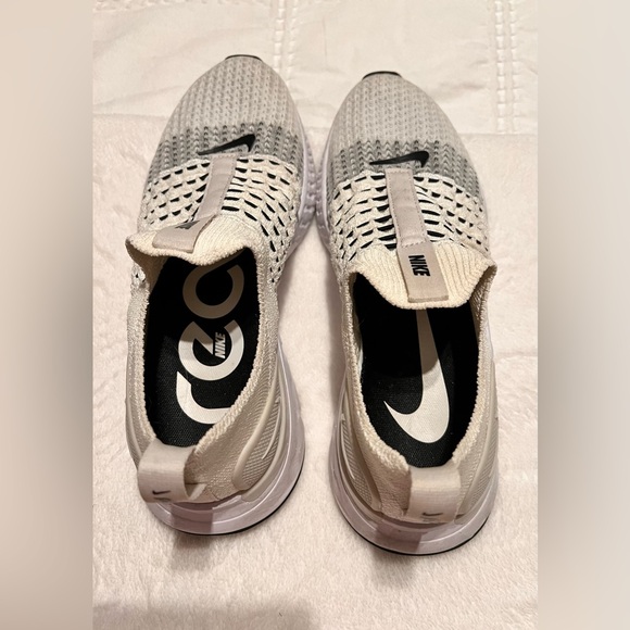 Nike React Phantom Flyknit - Picture 3 of 3